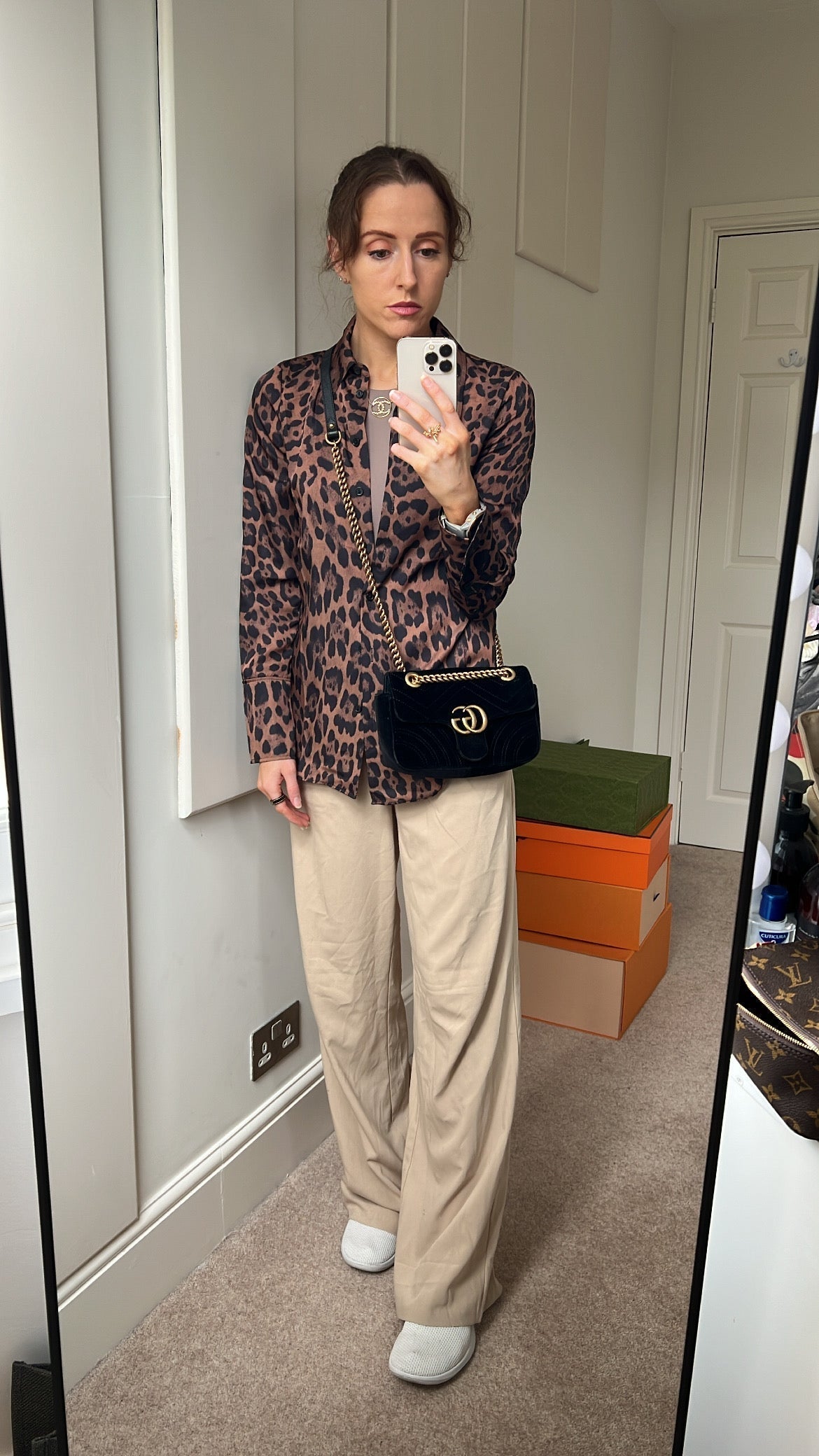 Luxury Gucci Black GG Mini Velvet Marmont Shoulder Bag