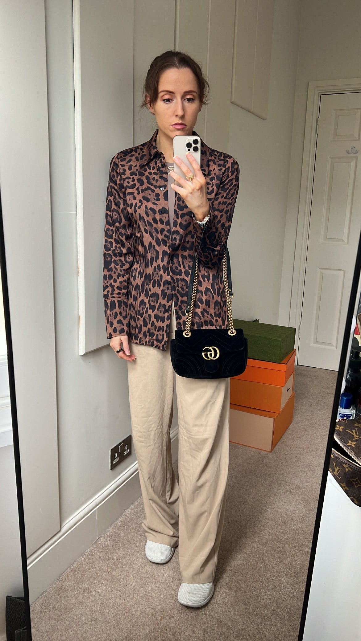 Luxury Gucci Black GG Mini Velvet Marmont Shoulder Bag