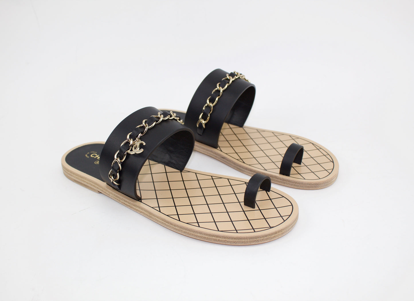 CHANEL FLAT TOE RING THONG W/ CHAIN EMBELLISHMENT