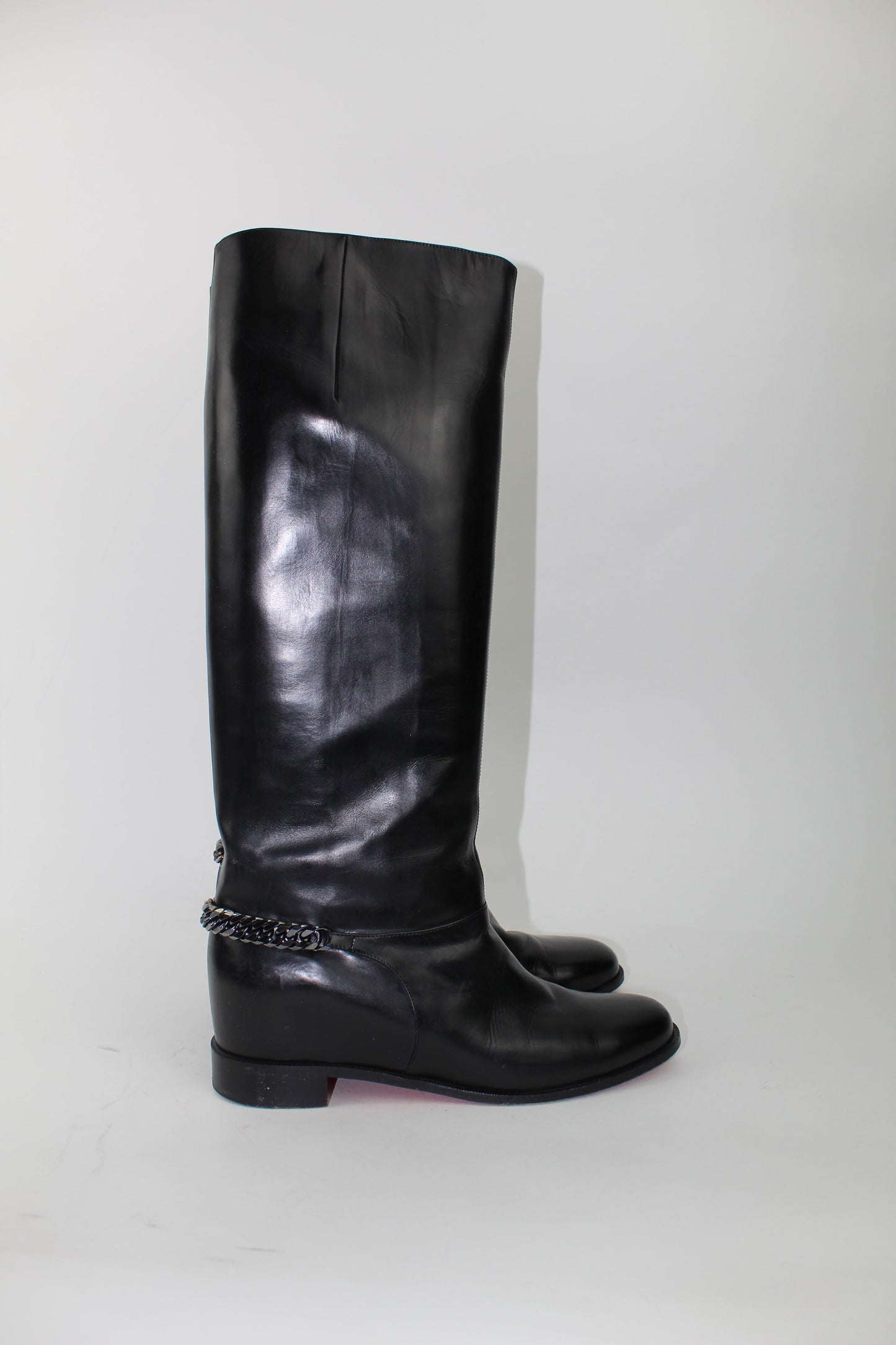 CHRISTIAN LOUBOUTIN CATE CHAIN-TRIM BOOTS