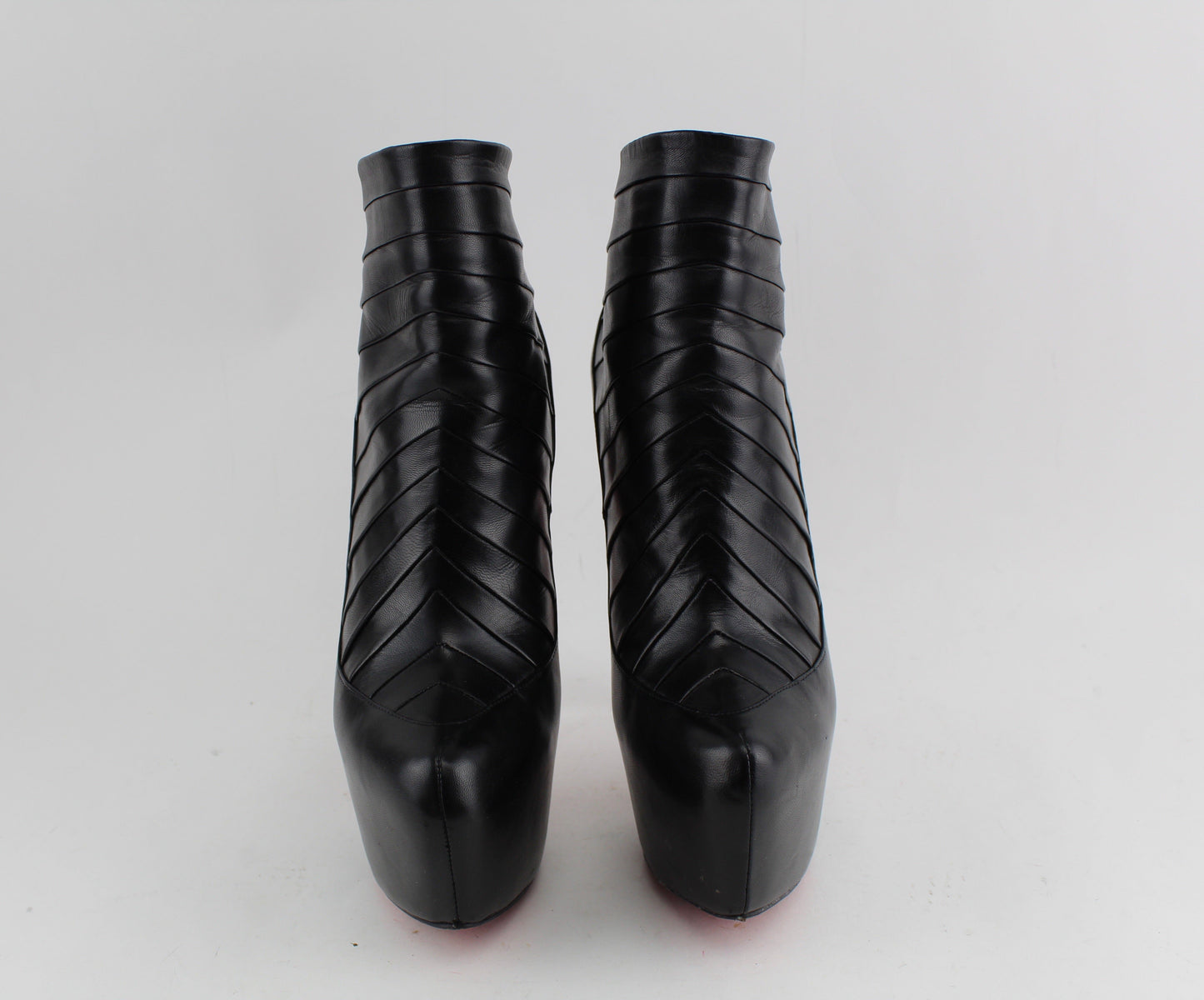 CHRISTIAN LOUBOUTIN AMOR NAPPA BOOTIES SIZE 39.5