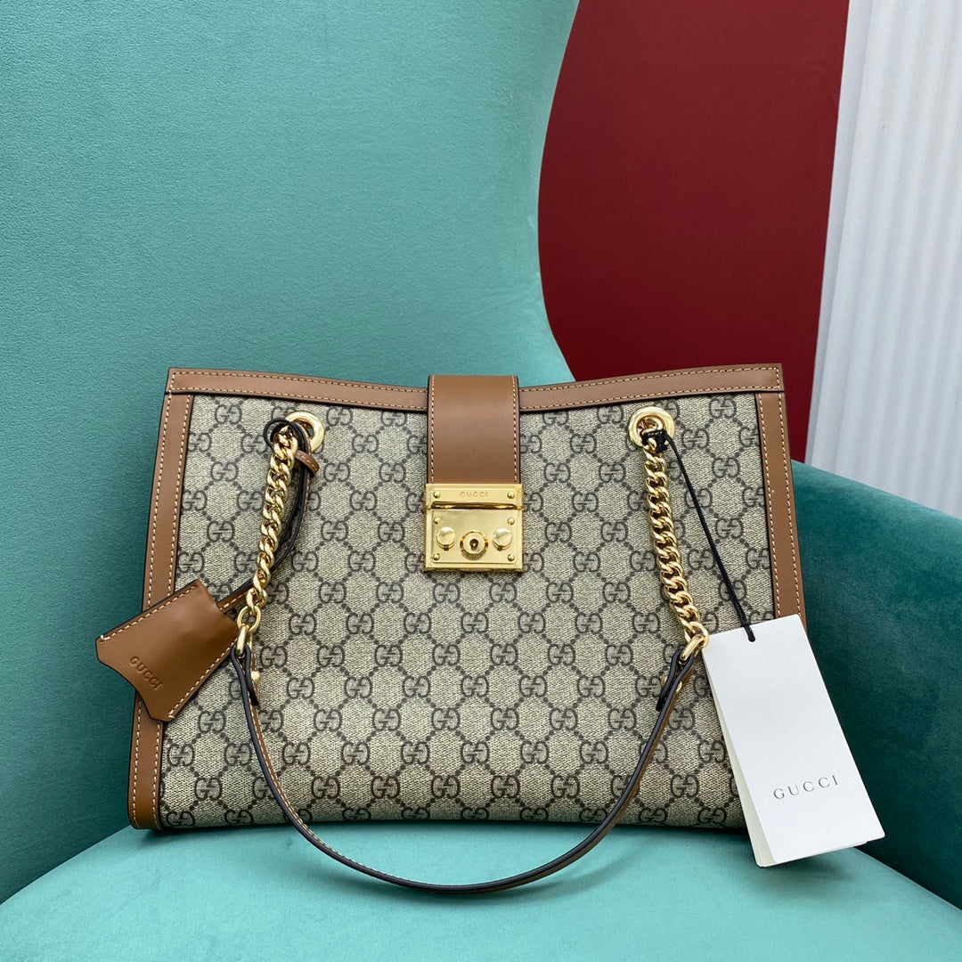 Luxury Gucci Padlock GG Medium Shoulder Bag