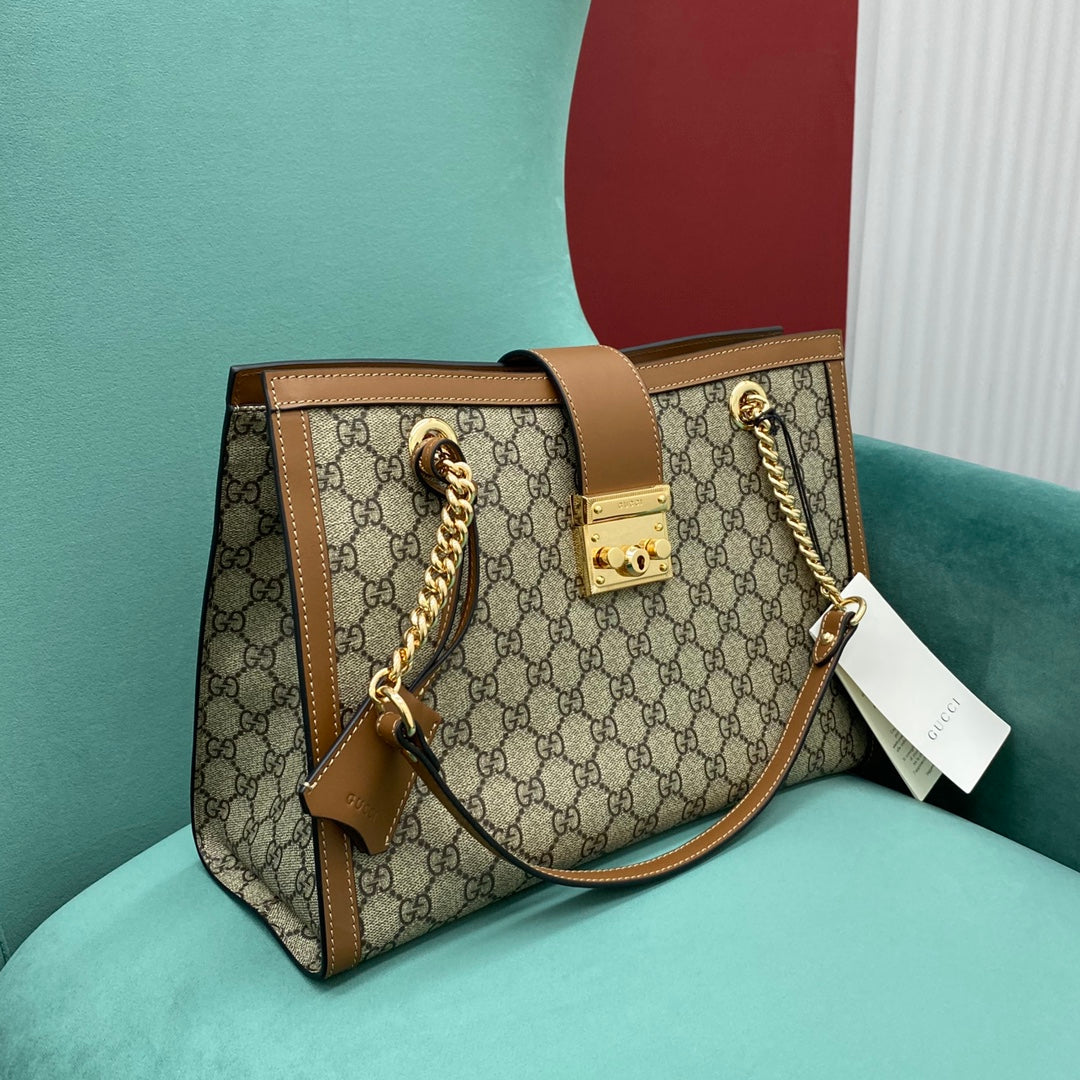 Luxury Gucci Padlock GG Medium Shoulder Bag