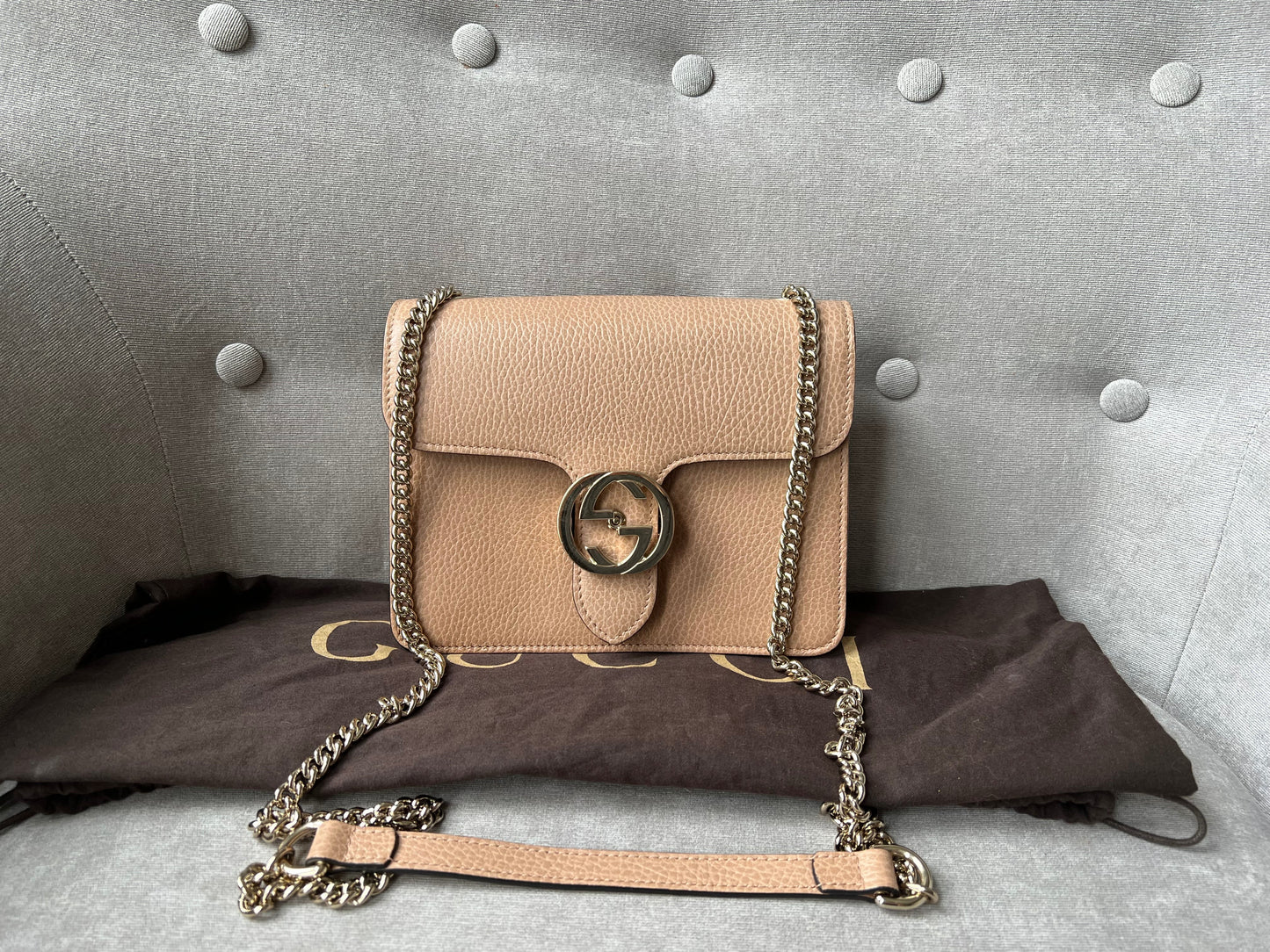 Luxury Gucci Interlocking GG Beige Small Shoulder Bag