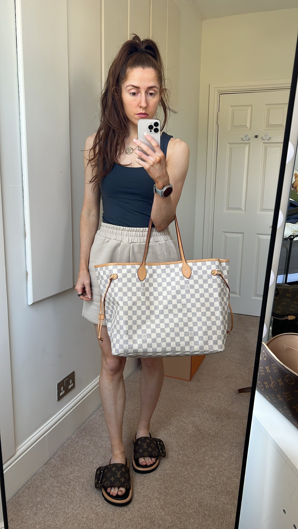 Louis Vuitton Neverfull GM Damier Azur (1,450)