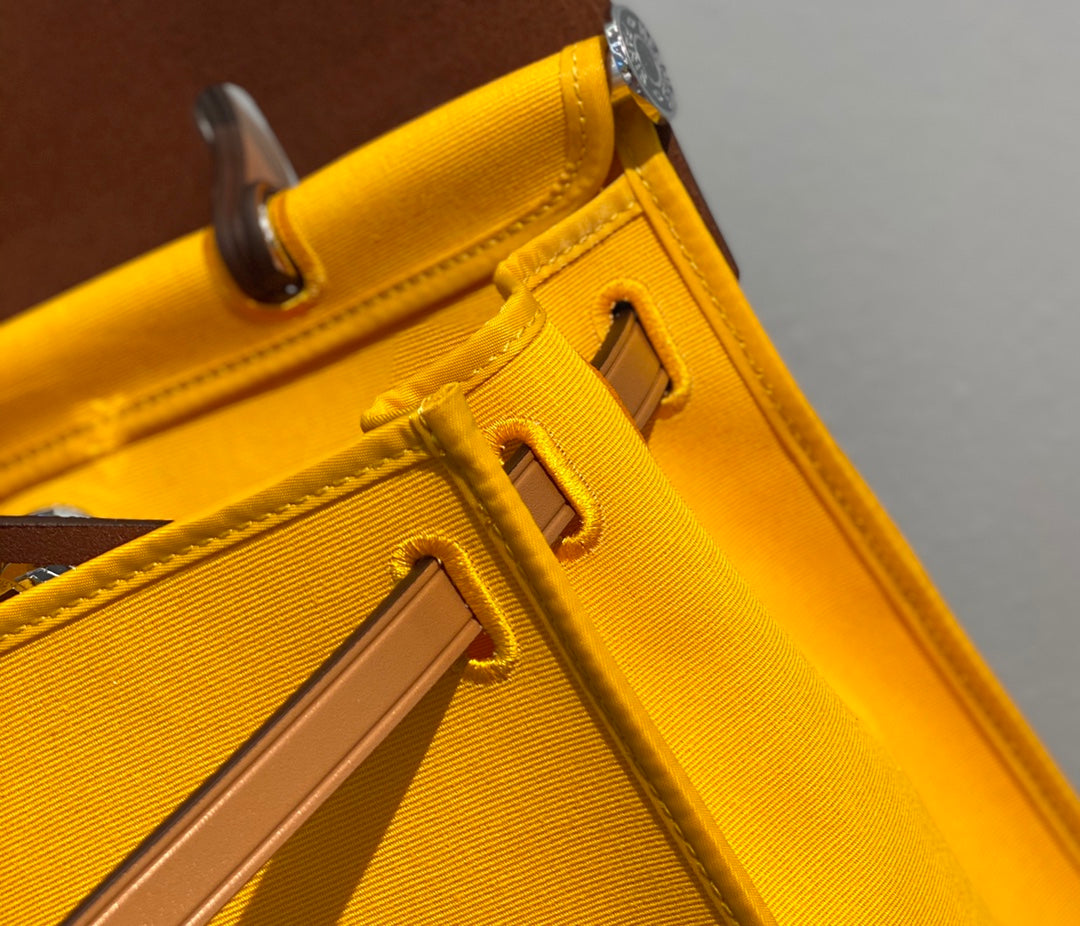 Luxury Hermes Herbag 31
