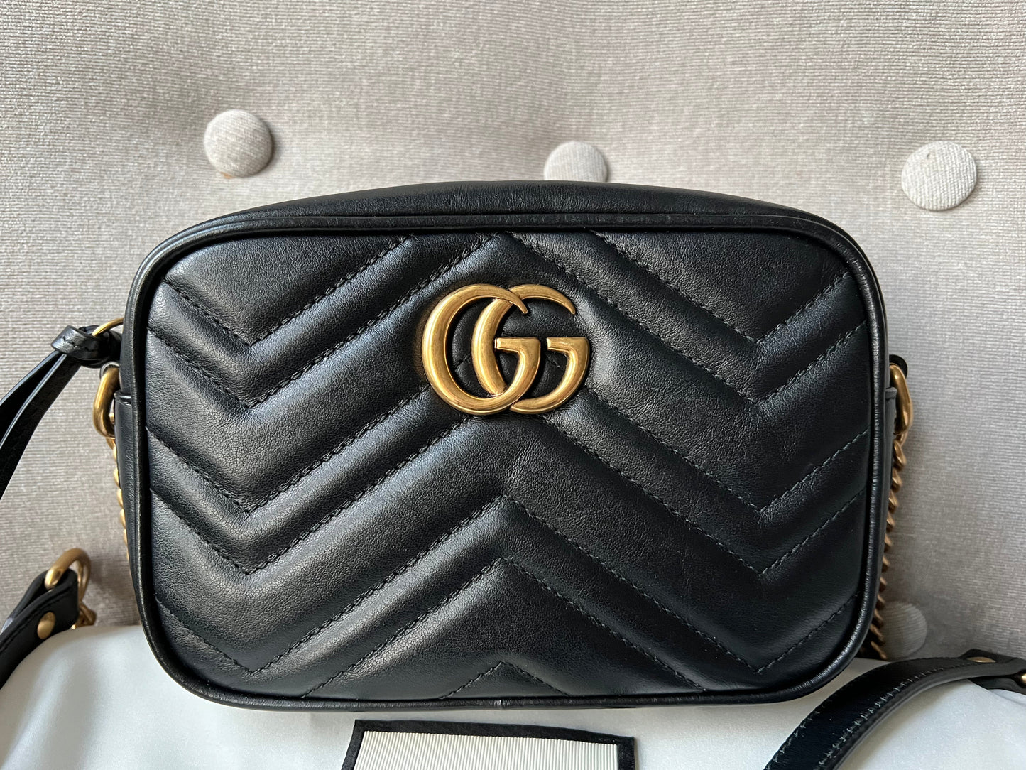 Luxury Gucci GG Black Marmont Mini Shoulder Bag ( 1,160)