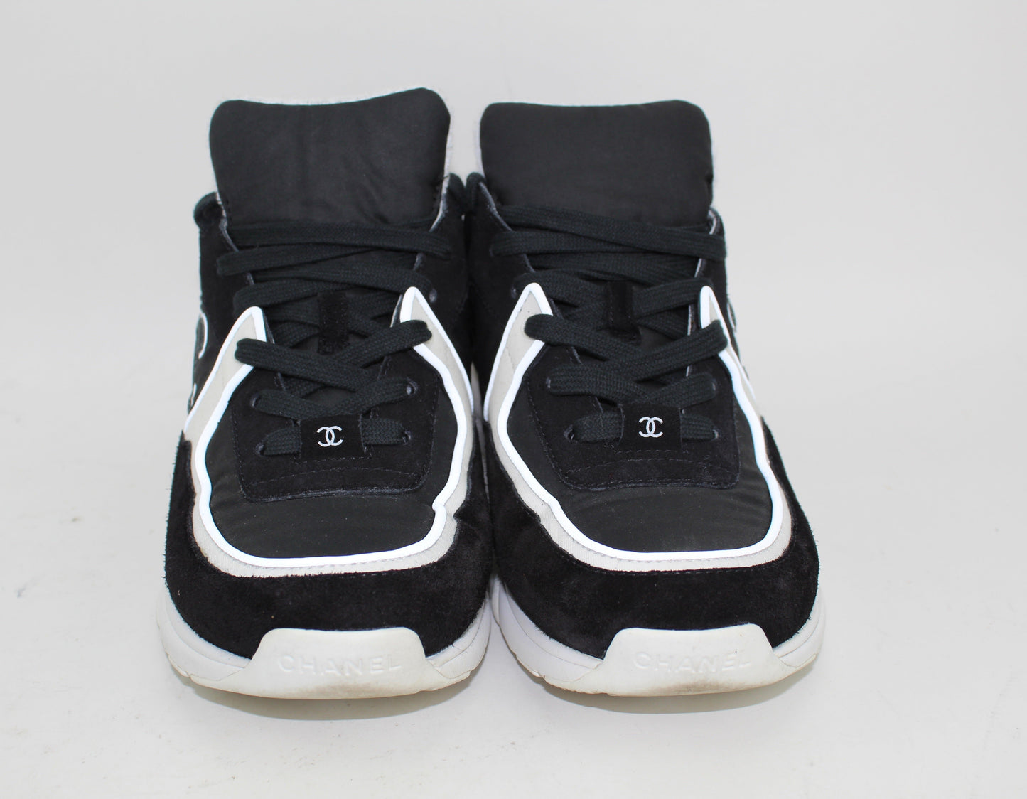 CHANEL CROSS TRAINER SNEAKERS size 40