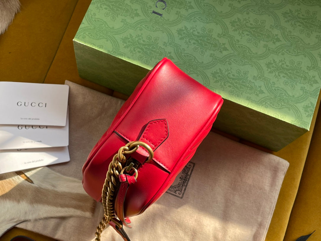 Luxury Gucci GG Marmont Small Matelasse Shoulder Bag