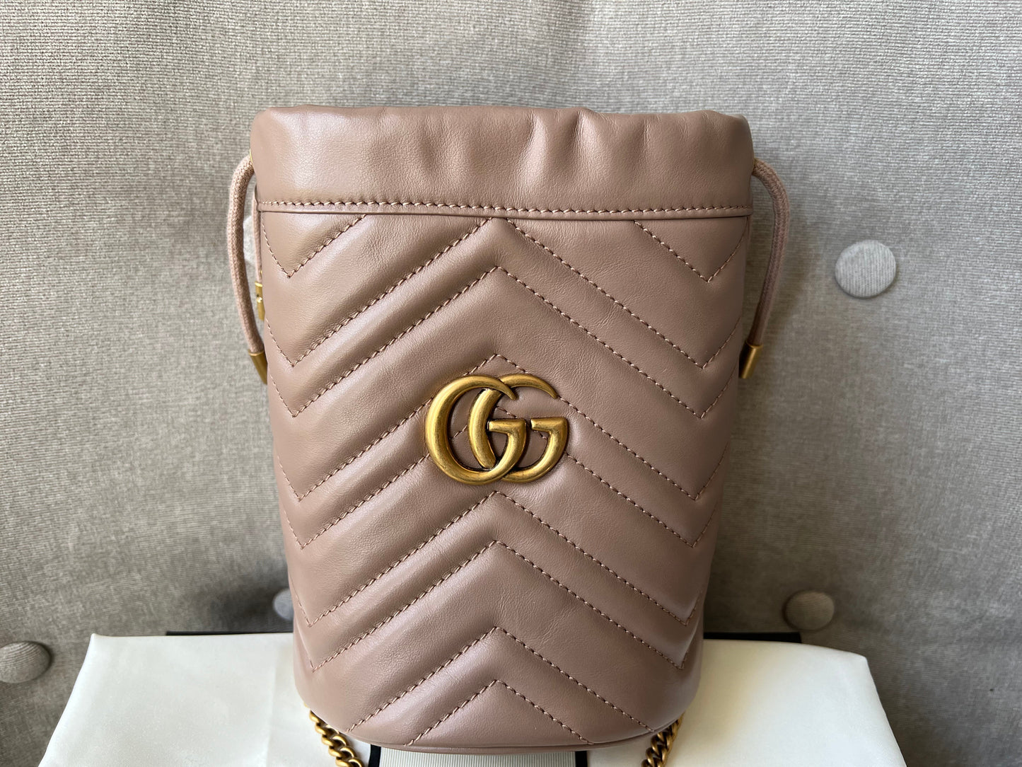 Luxury Gucci GG Dusty Pink Marmont GG Mini Bucket Bag ( 825)