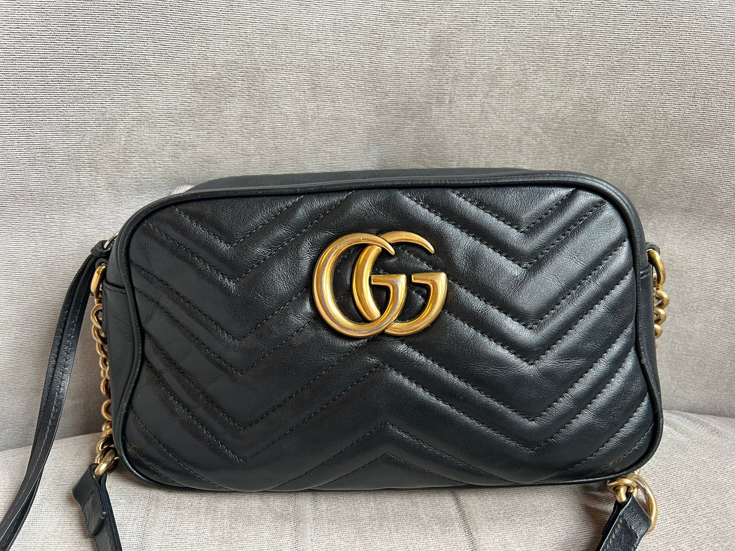Luxury Gucci GG Black Marmont Small Shoulder Bag
