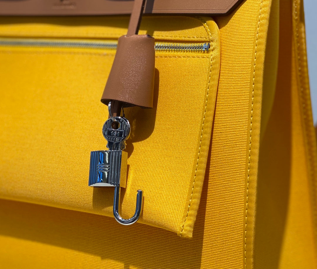 Luxury Hermes Herbag 31