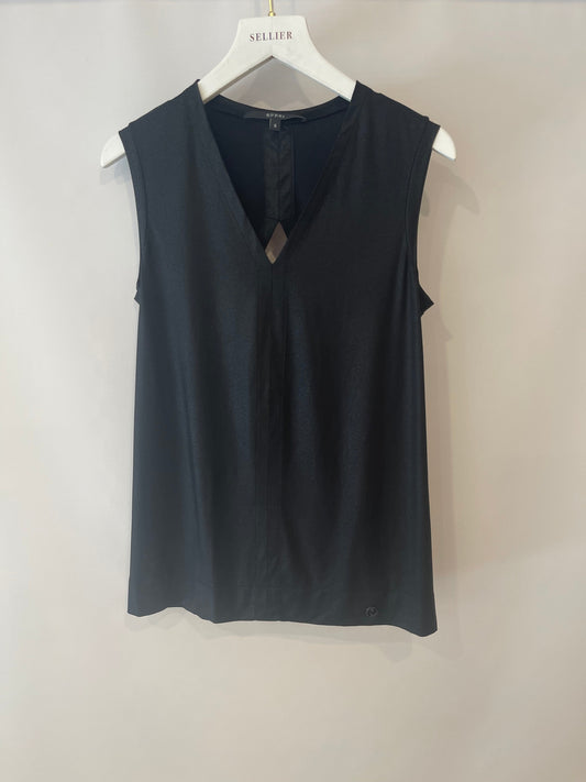 Luxury Gucci Trending 2025 Black Shirt with Open Back and Small Black Luxury Gucci Trending 2025 Logo Detail Size Small