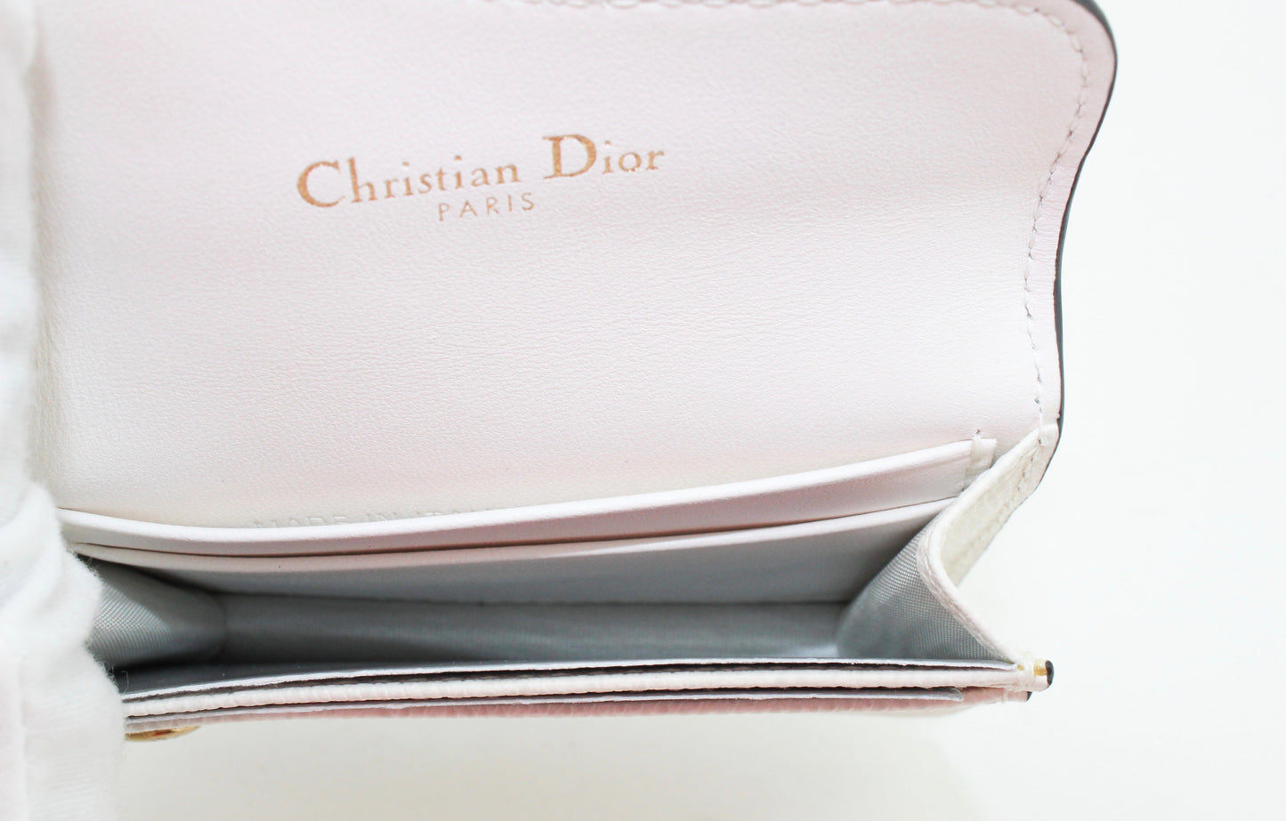 DIOR SADDLE FLAP CARD HOLDER WHITE