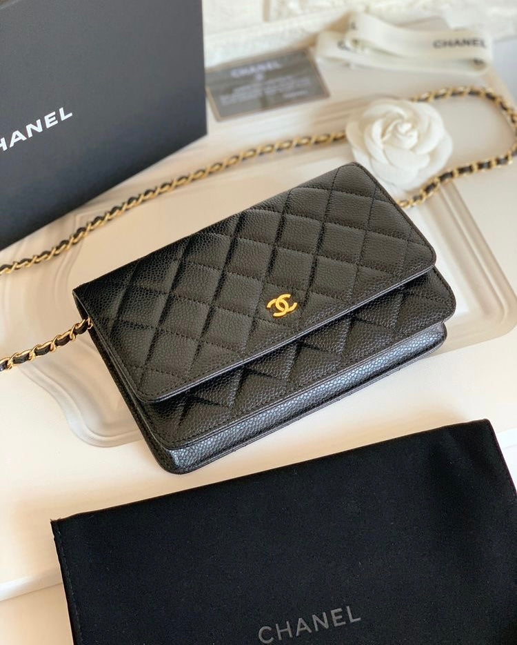 Luxury Chanel CLASSIC WALLET ON CHAIN BLACK CAVIAR, GOLD HARDWARE