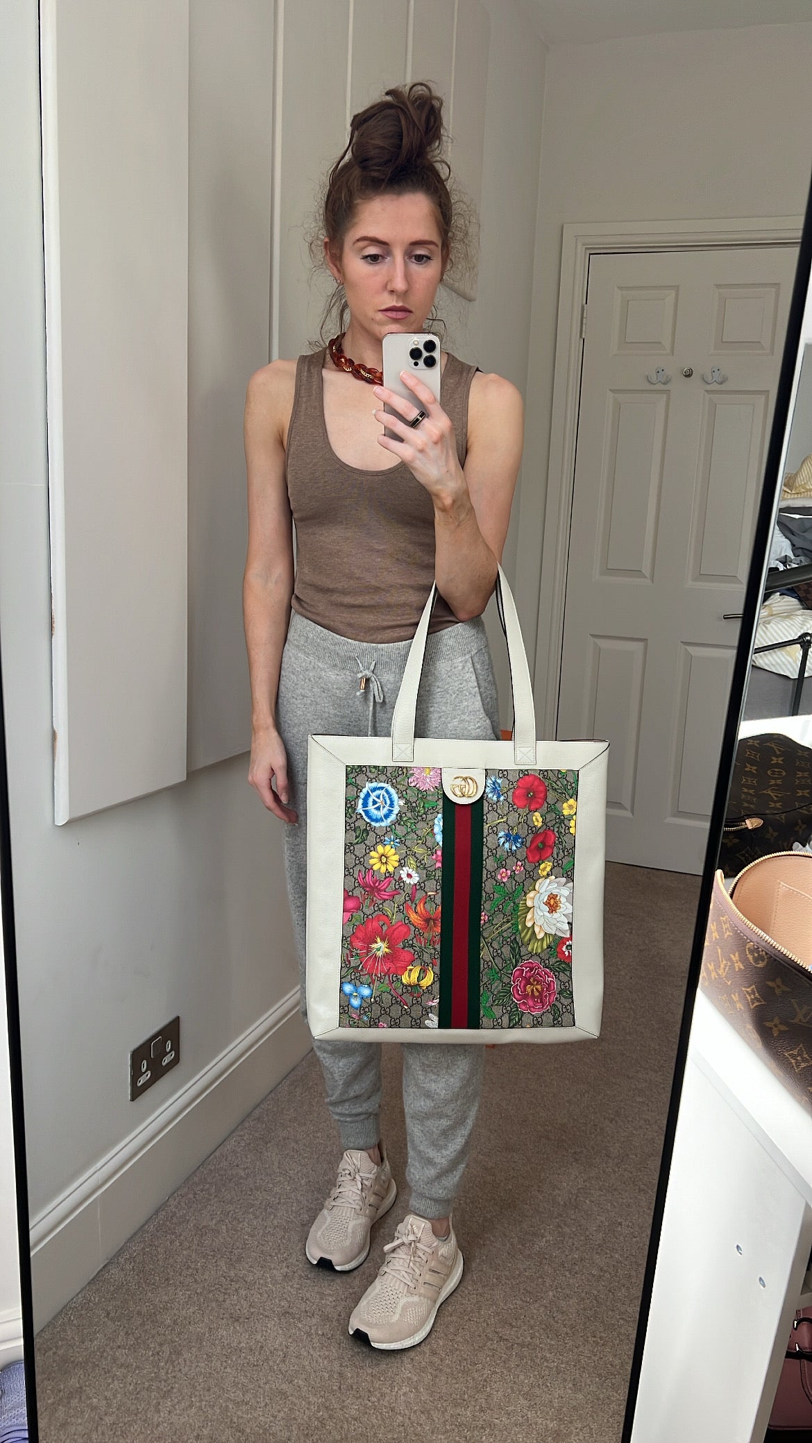 Luxury Gucci White Monogram Canvas Flora Large Ophidia Shopping Tote