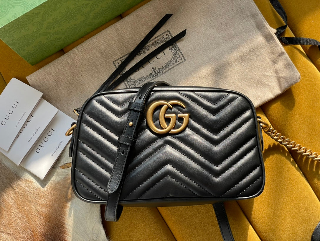 Luxury Gucci GG Marmont Small Matelasse Shoulder Bag