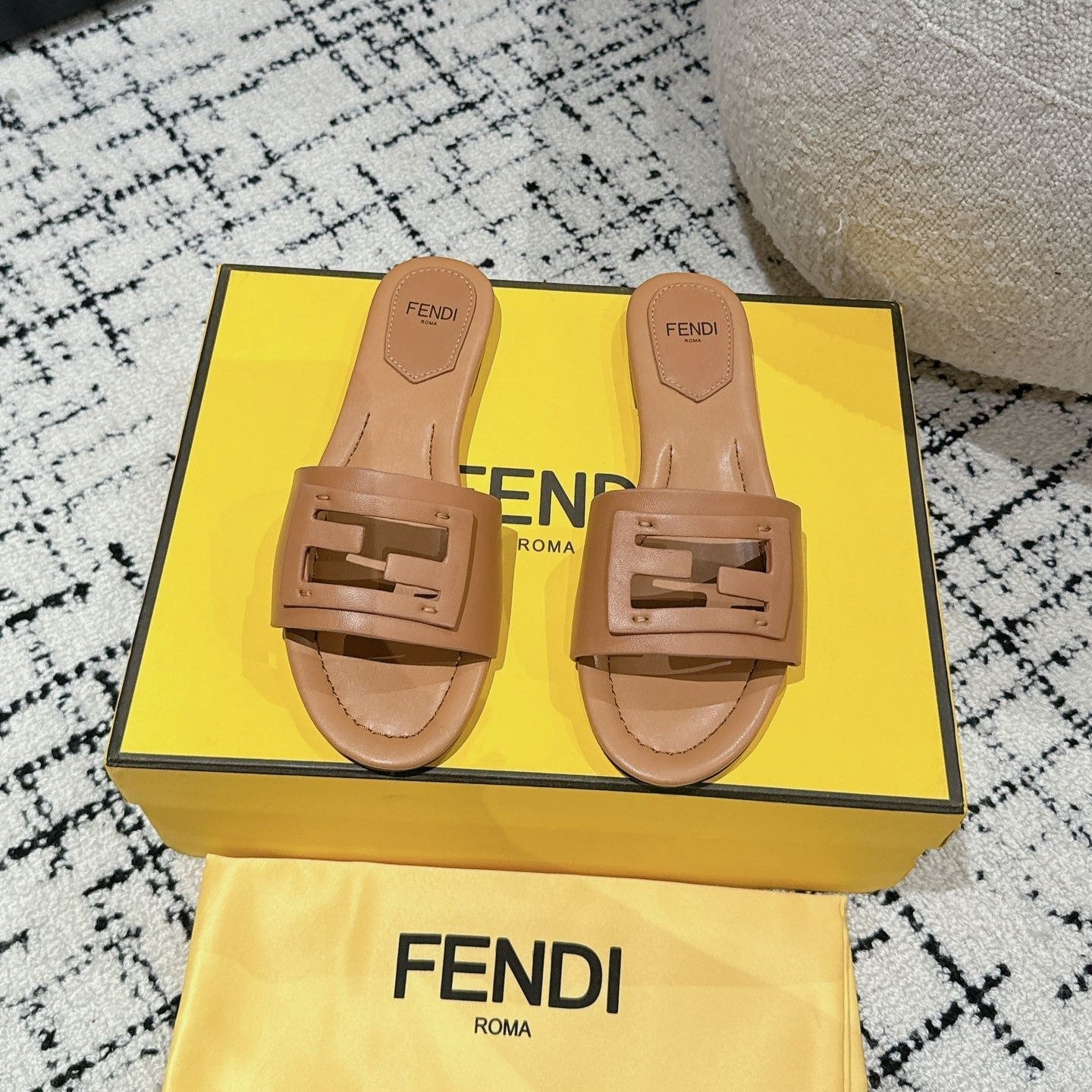 Luxury FendiFF Baguette Light Brown Leather Slide