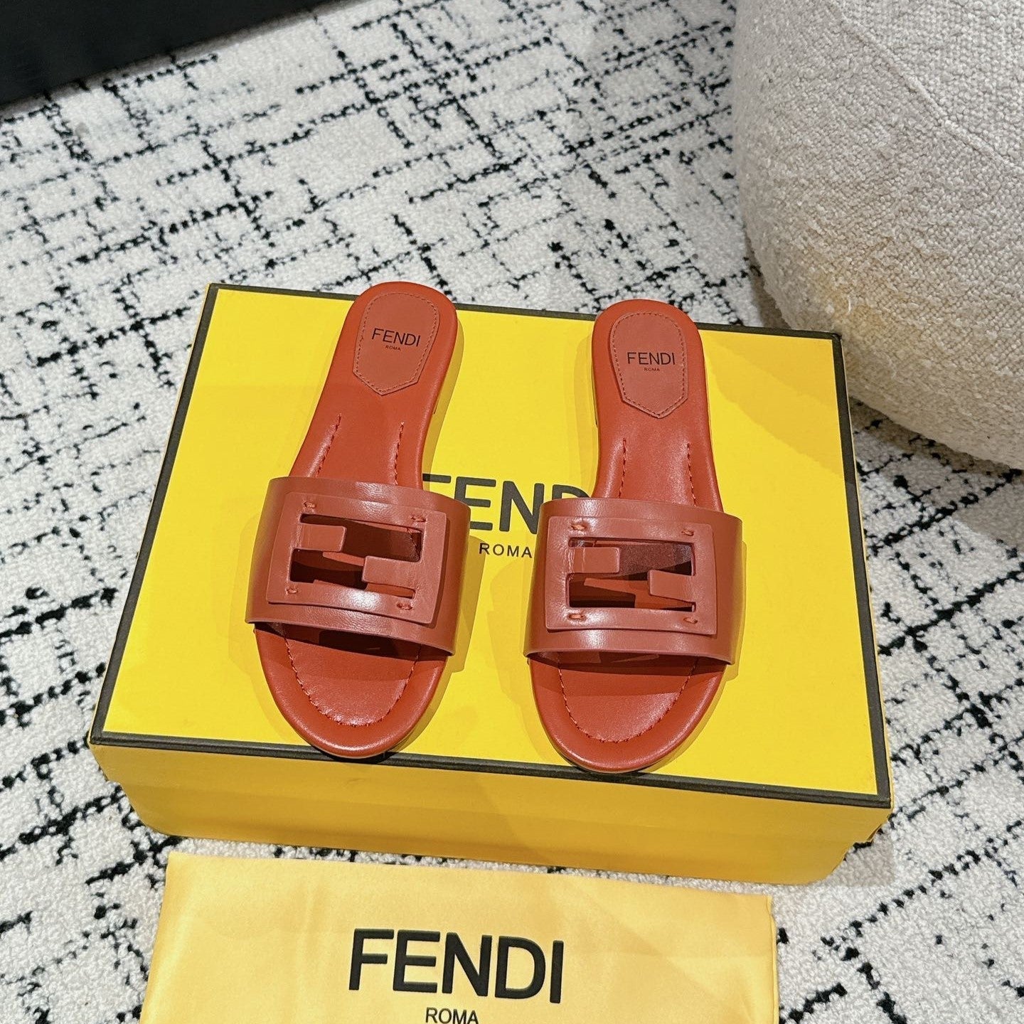 Luxury FendiFF Baguette Rust Leather Slide