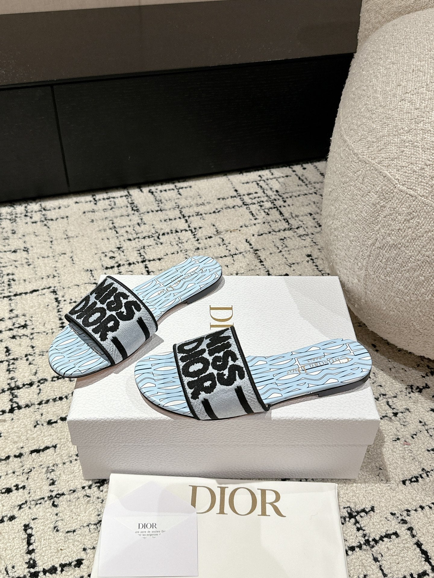 Luxury DiorDway Slide Blue Black Embroidered Cotton