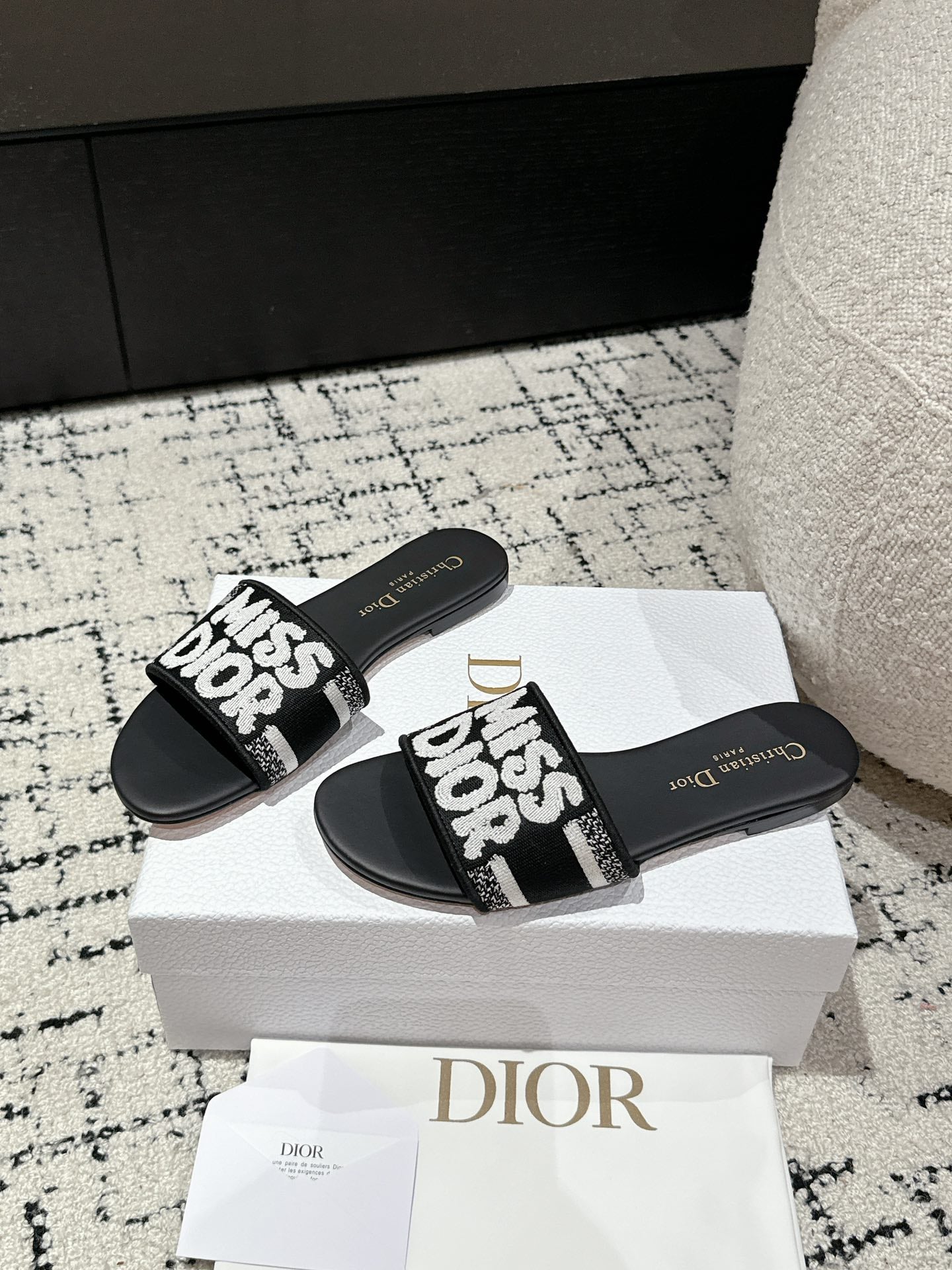 Luxury DiorDway Slide Black Mix White Embroidered Cotton