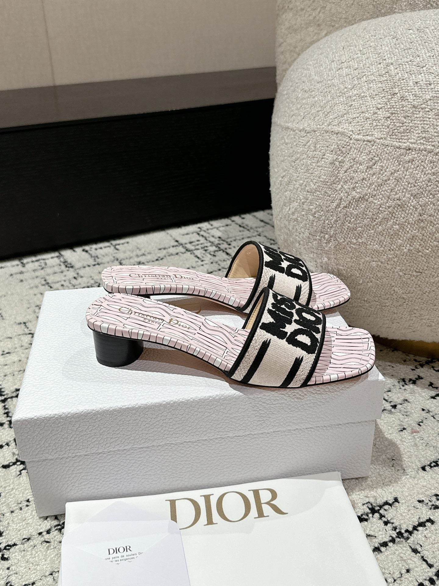 Luxury DiorDway Heeled Slide Light Pink Black Embroidered Cotton