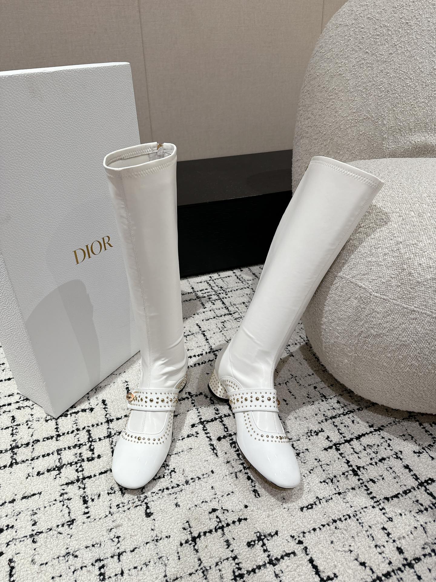 Luxury DiorBelle-D Heeled Boot White Lambskin