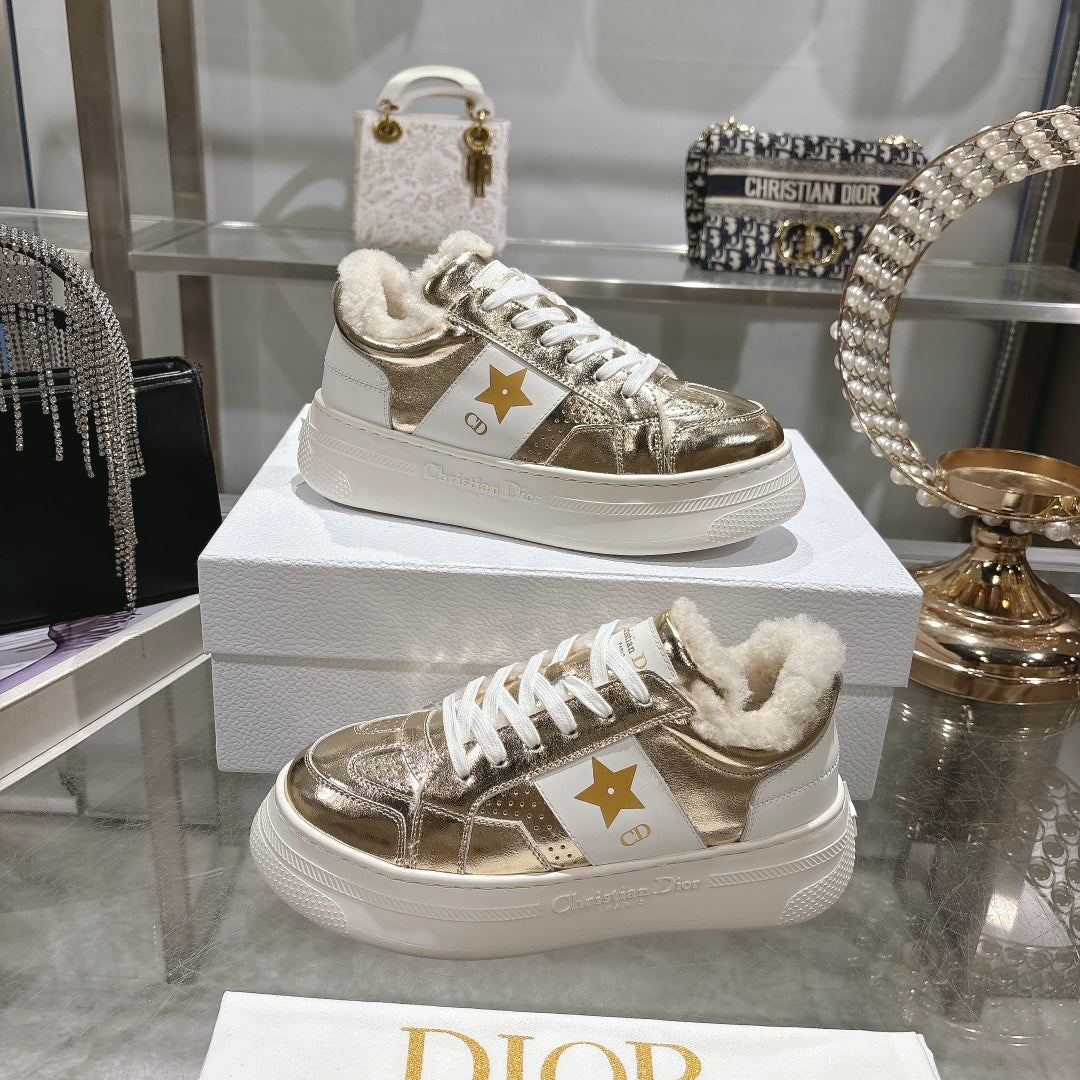 Luxury Dior Luxury DiorStar Platform Sneaker In Glossy Gold Cowhide 996420