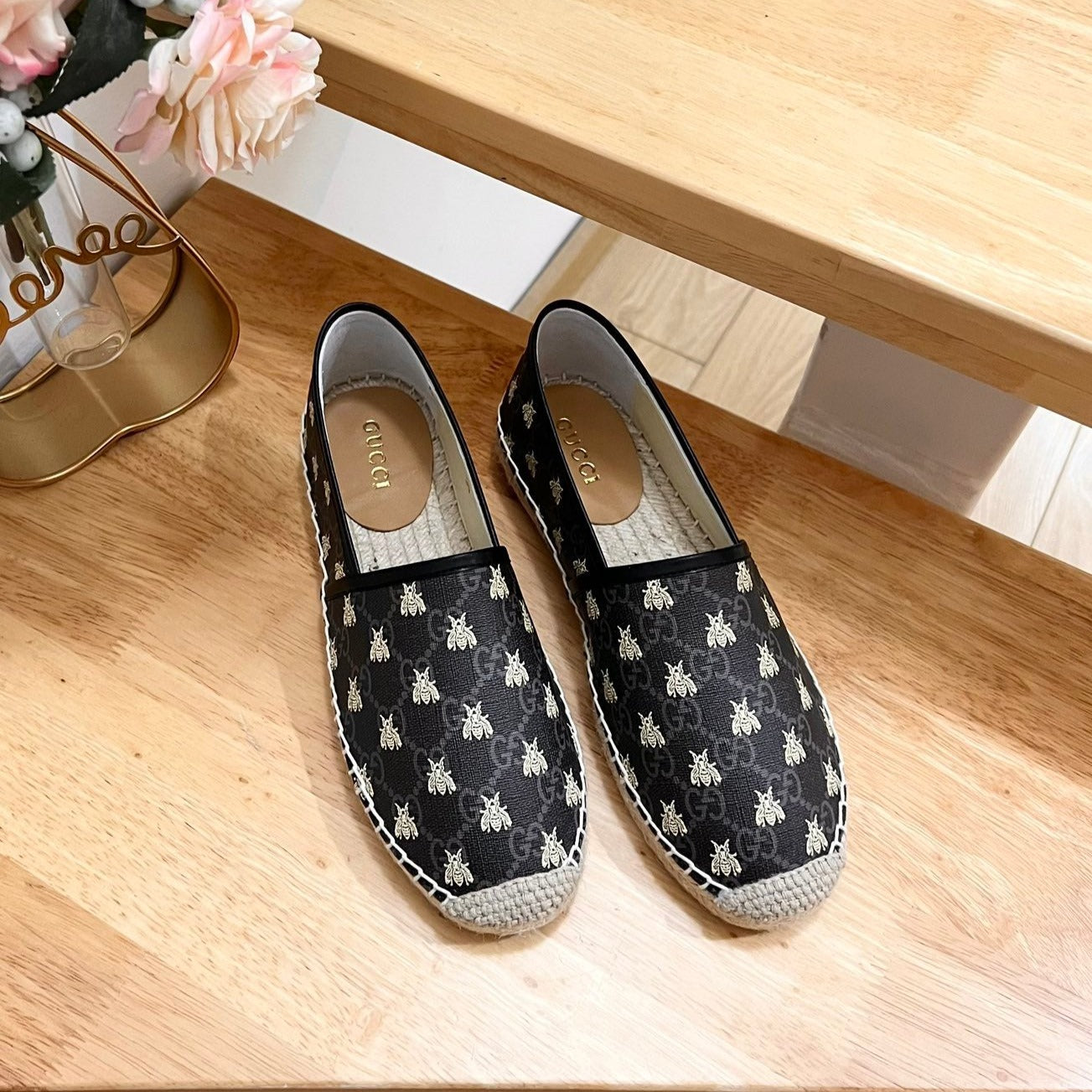 Luxury Gucci GG  Supreme Flat Shoes Black Caro
