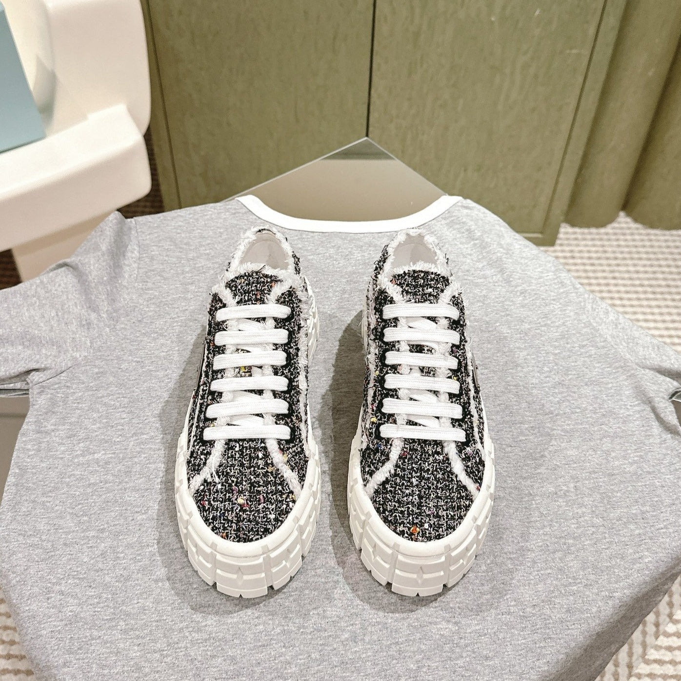 Luxury PradaDOUBLE WHEEL RE-NYLON GABARDINE SNEAKERS BLACK FABRIC