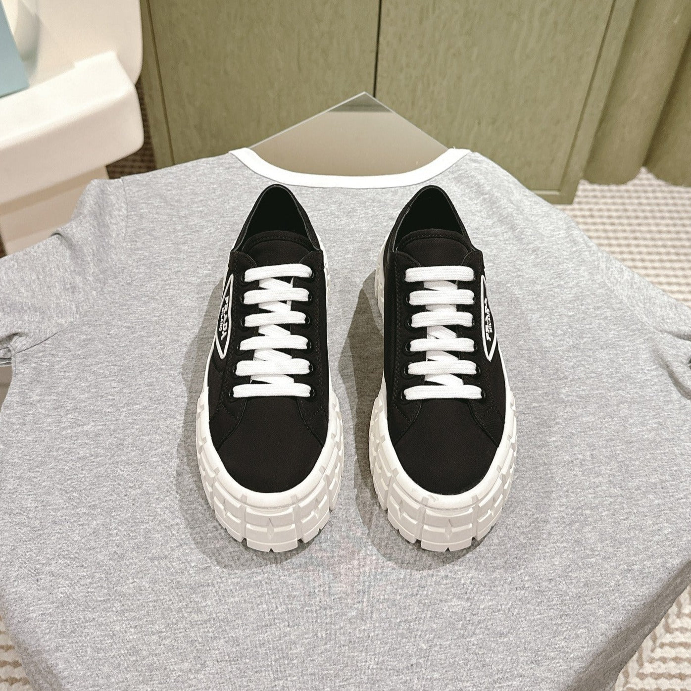 Luxury PradaDOUBLE WHEEL RE-NYLON GABARDINE SNEAKERS BLACK CALFSKIN