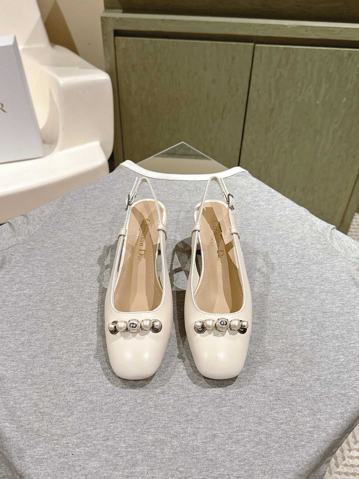 Luxury Dior25 Slingback Heels Cowhide 241760