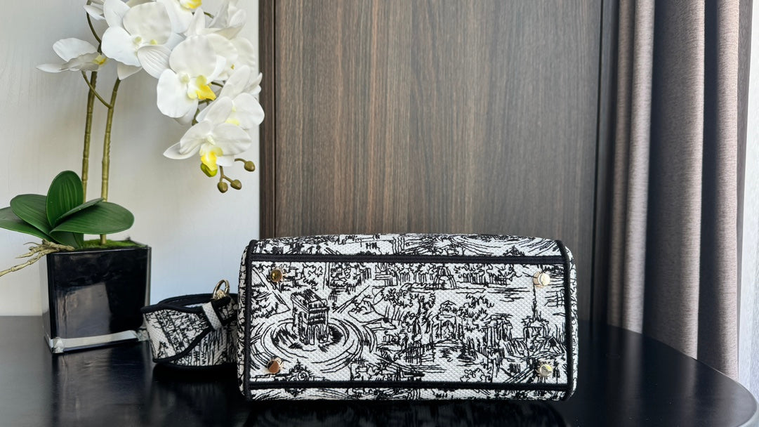 Luxury Diormedium lady 24 black white embroidery