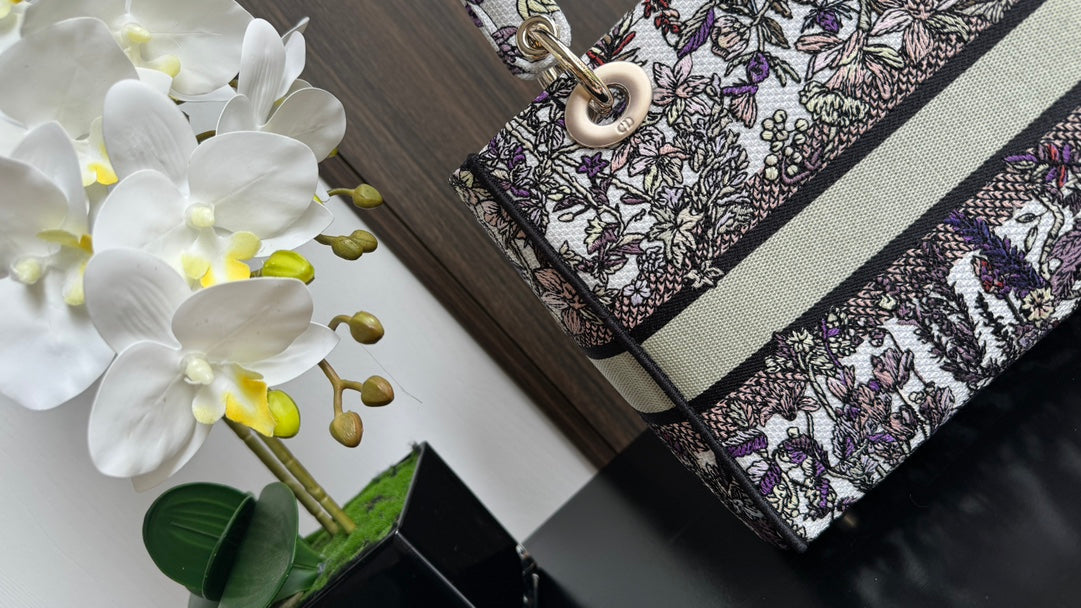 Luxury Diormedium lady 24 multicolor flower embroidery