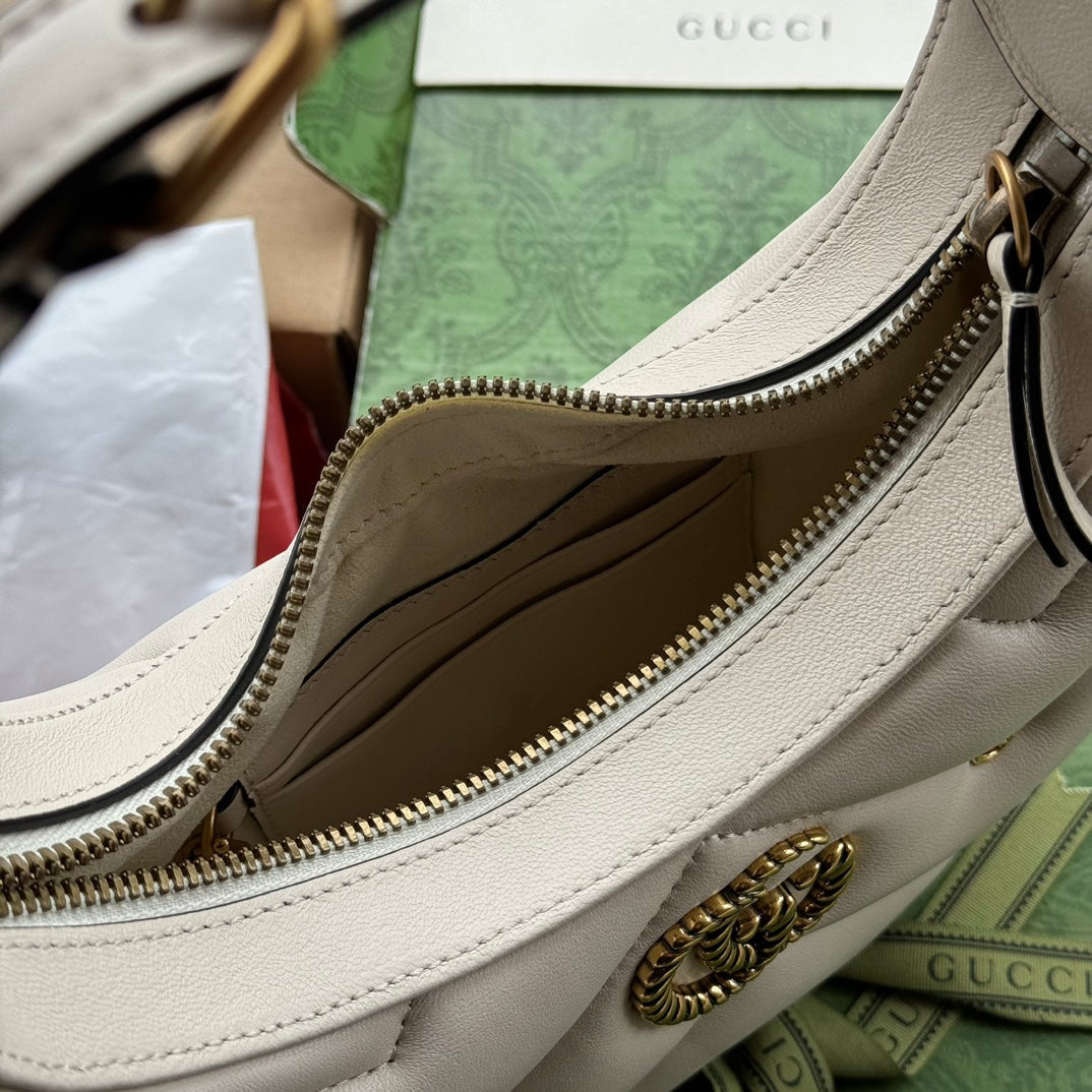 Luxury Gucci gg marmont half-moon shaped 21cm white calfskin gold hardware