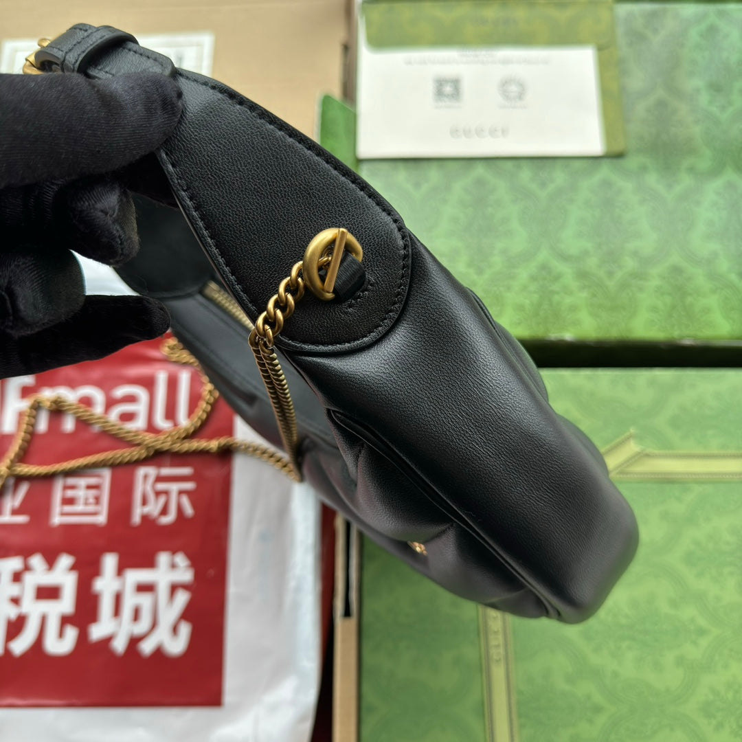 Luxury Gucci gg marmont half-moon shaped 21cm black calfskin gold hardware
