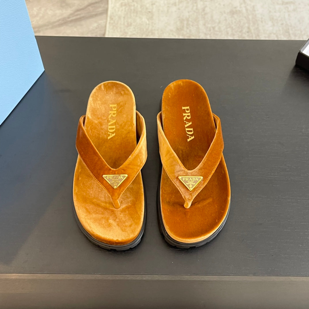 Luxury PradaRUBBER THONG SANDALS OCHRE VELVET