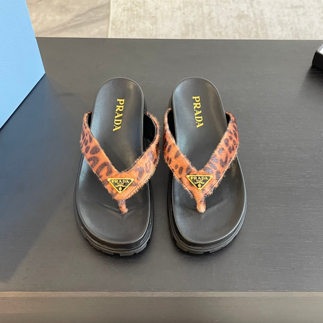 Luxury PradaRUBBER THONG SANDALS BLACK AND LEOPARD MOTIF VELVET