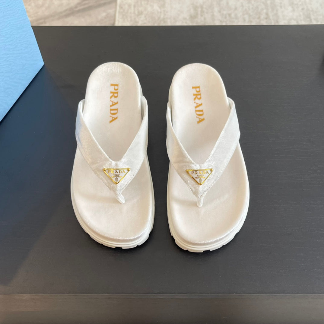 Luxury PradaRUBBER THONG SANDALS WHITE VELVET
