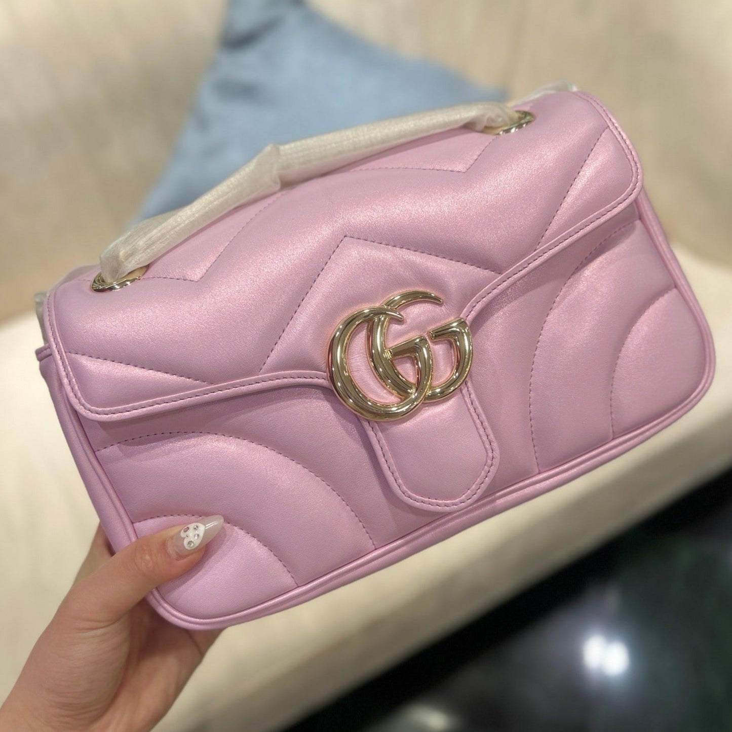 Luxury Gucci GG MARMONT 26 MEDIUM SHOULDER BAG LIGHT PINK CALFSKIN