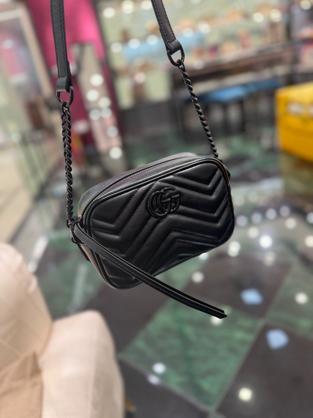 Luxury Gucci GG MINI 18 MARMONT MATELASSÉ SHOULDER BAG BLACK CALFSKIN