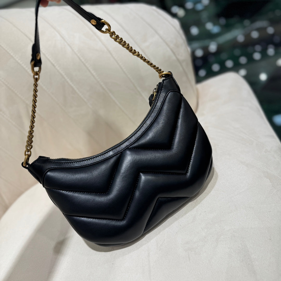 Luxury Gucci GG SMALL 26 MARMONT BAG IN BLACK CALFSKIN