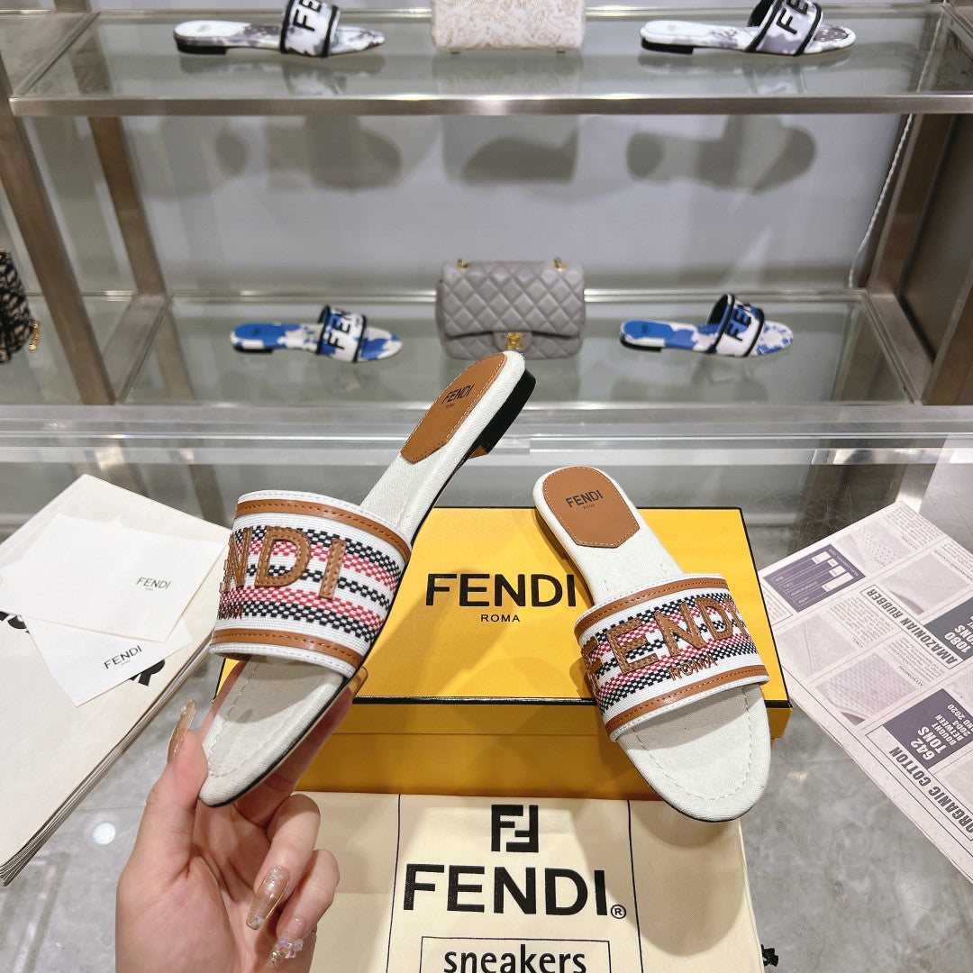Luxury FendiFF Women Signature Slides Tan White Canvas Slide