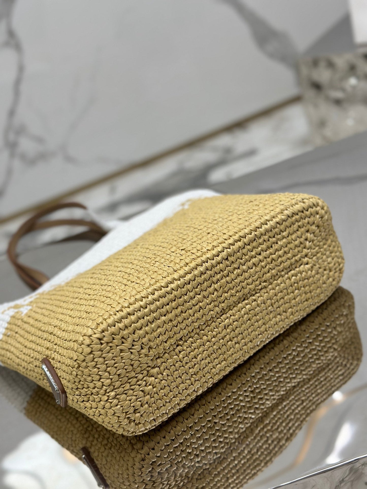 Luxury PradaSMALL TOTE BAG 27 IN WHITE MIX BEIGE RAFFIA AND BROWN CALFSKIN HANDLE