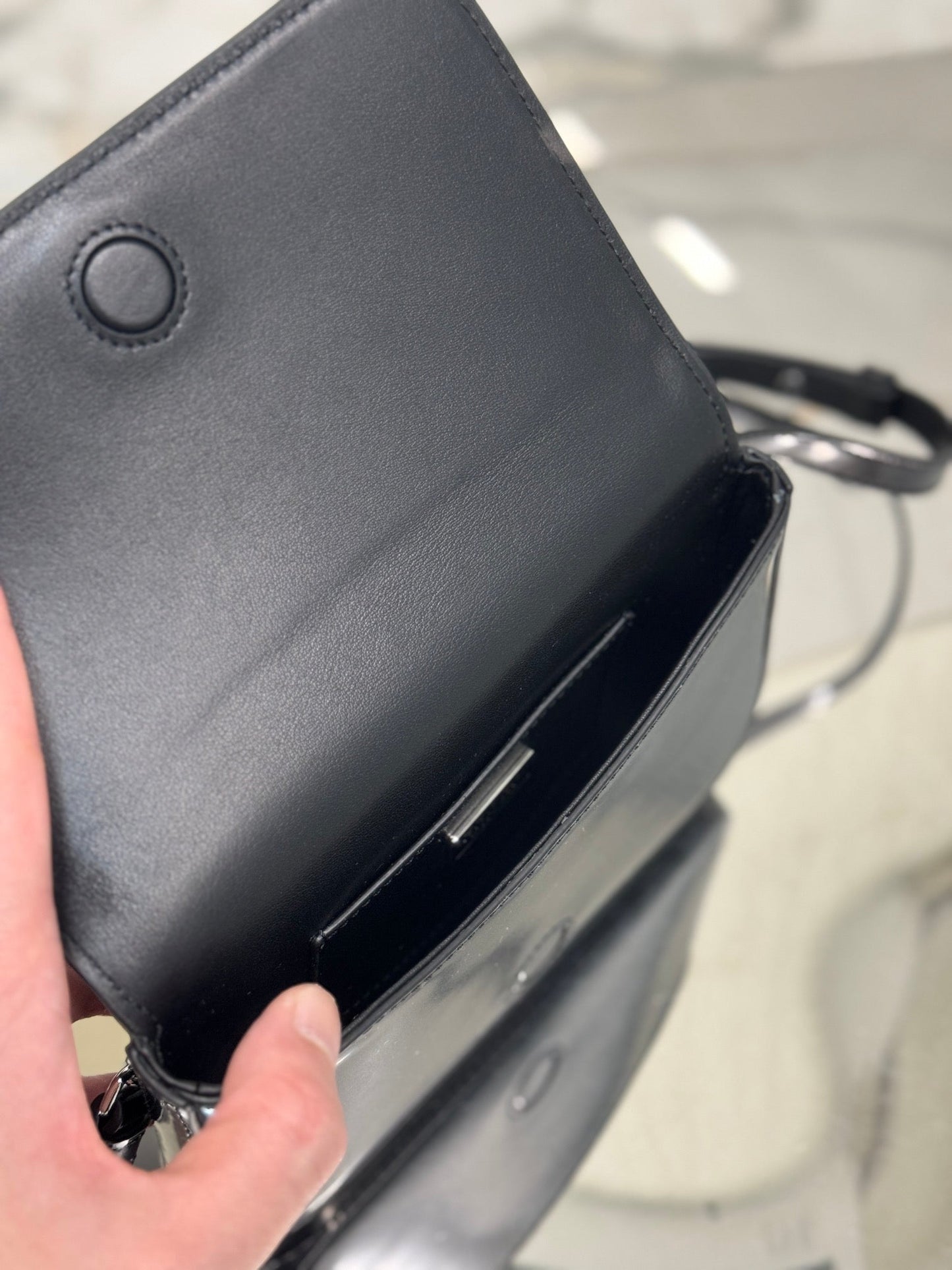 Luxury PradaFLAP BAG 18 IN BLACK SHINY CALFSKIN