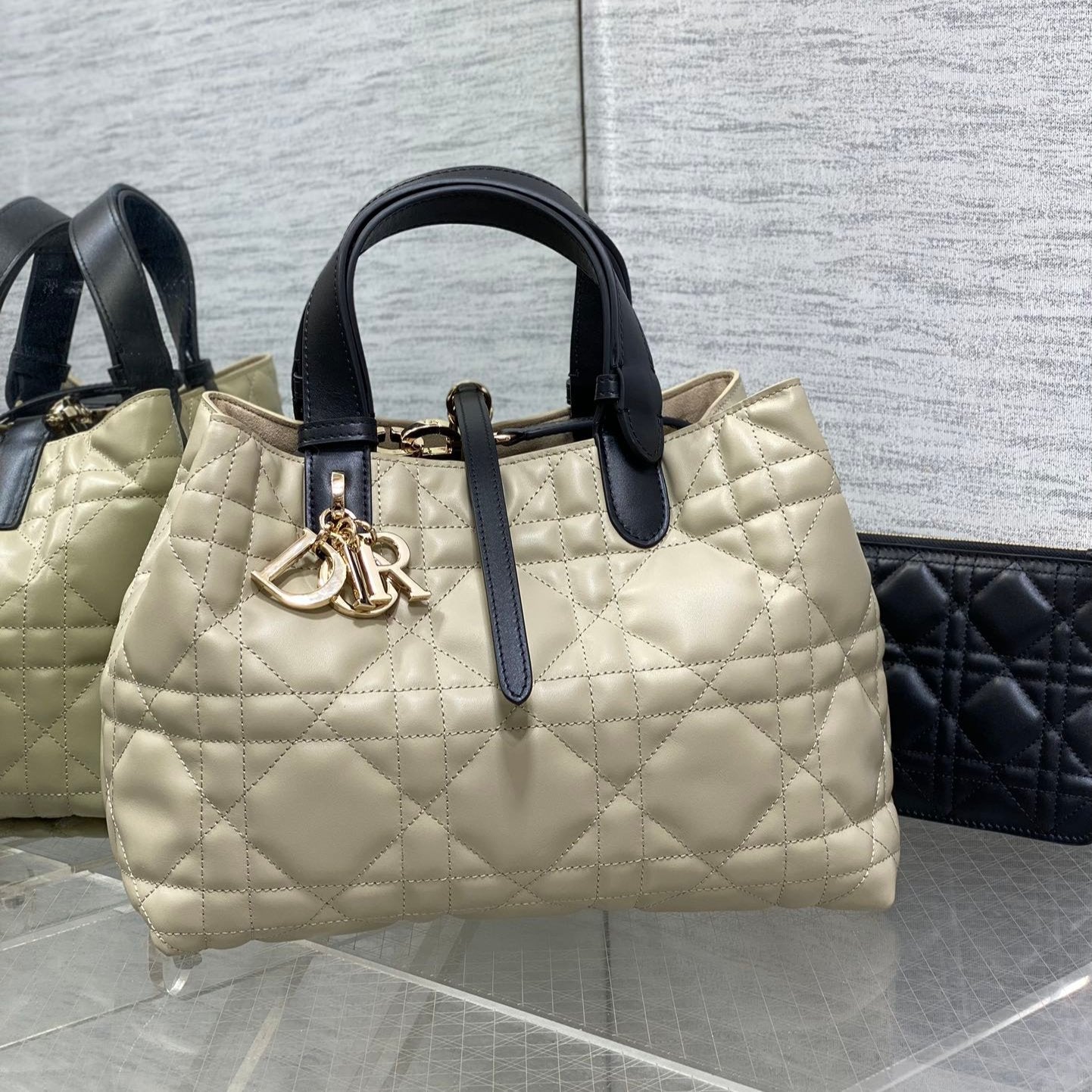 Luxury DiorToujour 28 Bag Beige Black Lambskin