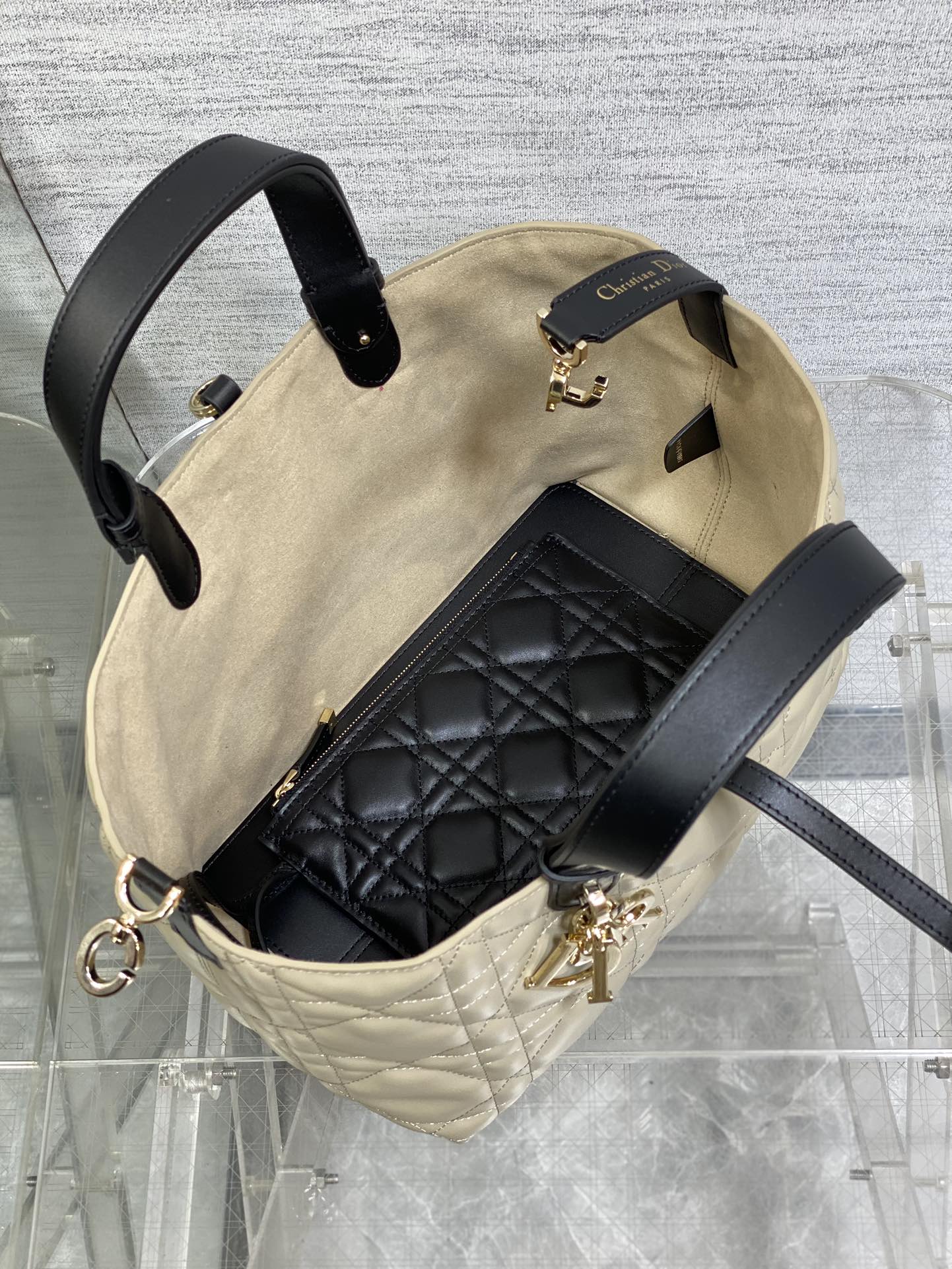Luxury DiorToujour 28 Bag Beige Black Lambskin
