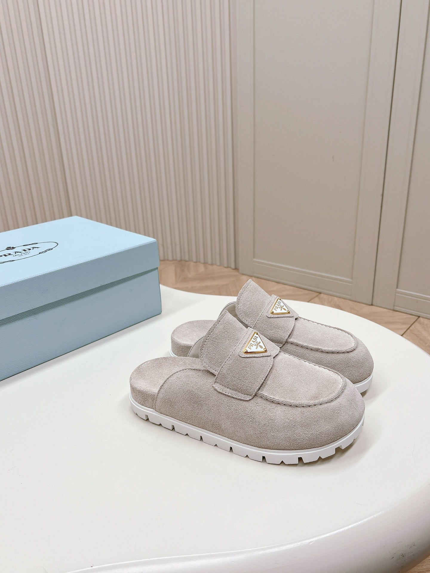 Luxury PradaMule 20mm Grey Suede Calfskin