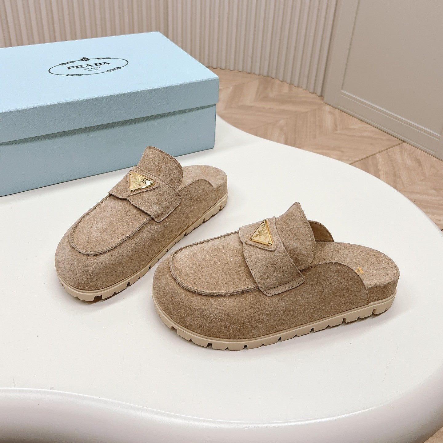 Luxury PradaMule 20mm Light Brown Suiede Calfskin