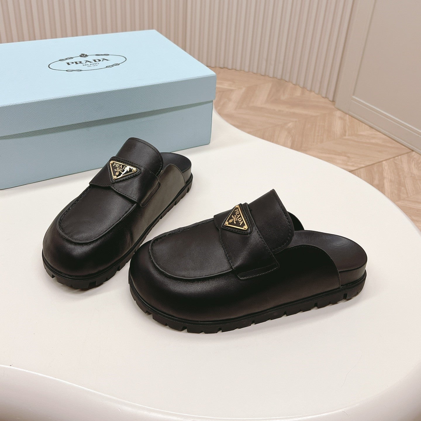 Luxury PradaMule 20mm Black Calfskin